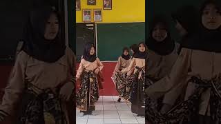 Download lagu Tari Kreasi Bedhaya Kelas 6 SDN Kujang Nagreg mp3 Download lagu Tari Kreasi Bedhaya Kelas 6 SDN Kujang Nagreg mp3