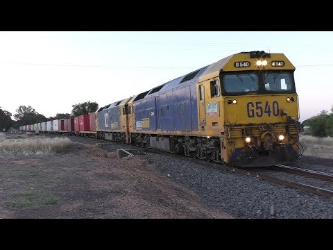 G540-BL27 on 7902V arrives at Dunolly just on sunset.  18-11-18.   20.09.01.