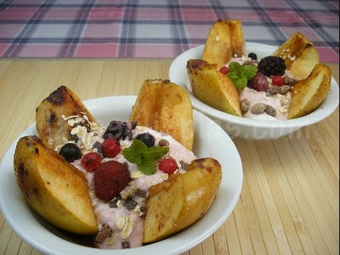 Manzana asada con frutos rojos