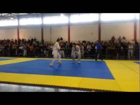 VIII BRAZILIAN JIU JITSU HUNGARIAN OPEN 2012 - Quartas de final - Duende Gracie Barra Hungary