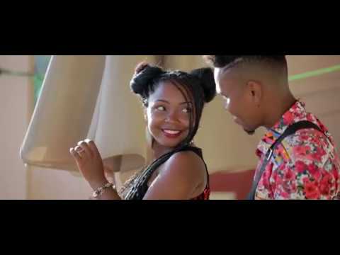 Smaven feat Rebecca - Maditrinazy (Clip officiel)