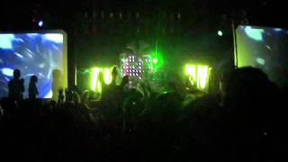 Winterfresh 2010, Dash Berlin playing BT - The Emergency (Marcus Schossow Mix)