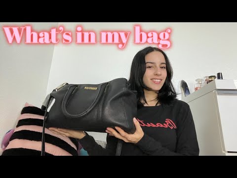 WHATS IN MY BAG | NATI’S WORLD