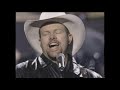 She Daisy - Toby Keith *I Wanna Talk About Me* American Music Awards '01