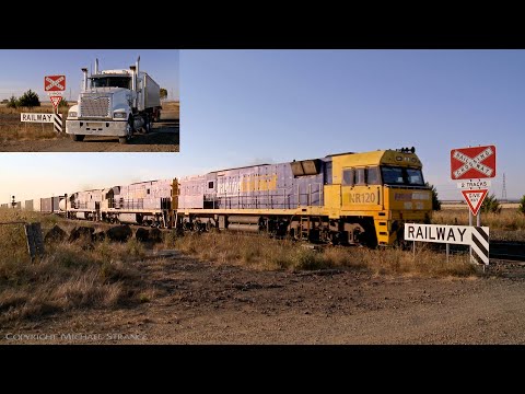 4PM6 Freight Train Safely Passing A Truck At Level Crossing (22/1/2022) - PoathTV Australian Railway