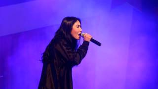 Download lagu Exclusive Close Up Ella | Music Standing In The Eyes Of The World mp3 Download lagu Exclusive Close Up Ella | Music Standing In The Eyes Of The World mp3