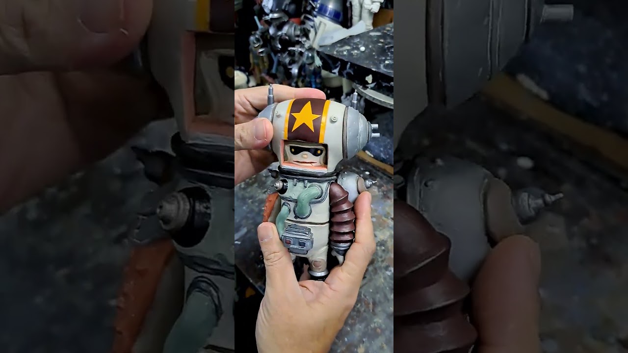 Explorer02 Art Toy-  Encounter of The Third Kind.  Friend Or Foe?