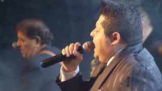 Los Yonic&#39;s - &quot;Rosas Blancas&quot; (En Vivo) | Discos America