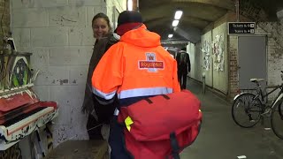 Postman Astounds Girls With His Piano Skills