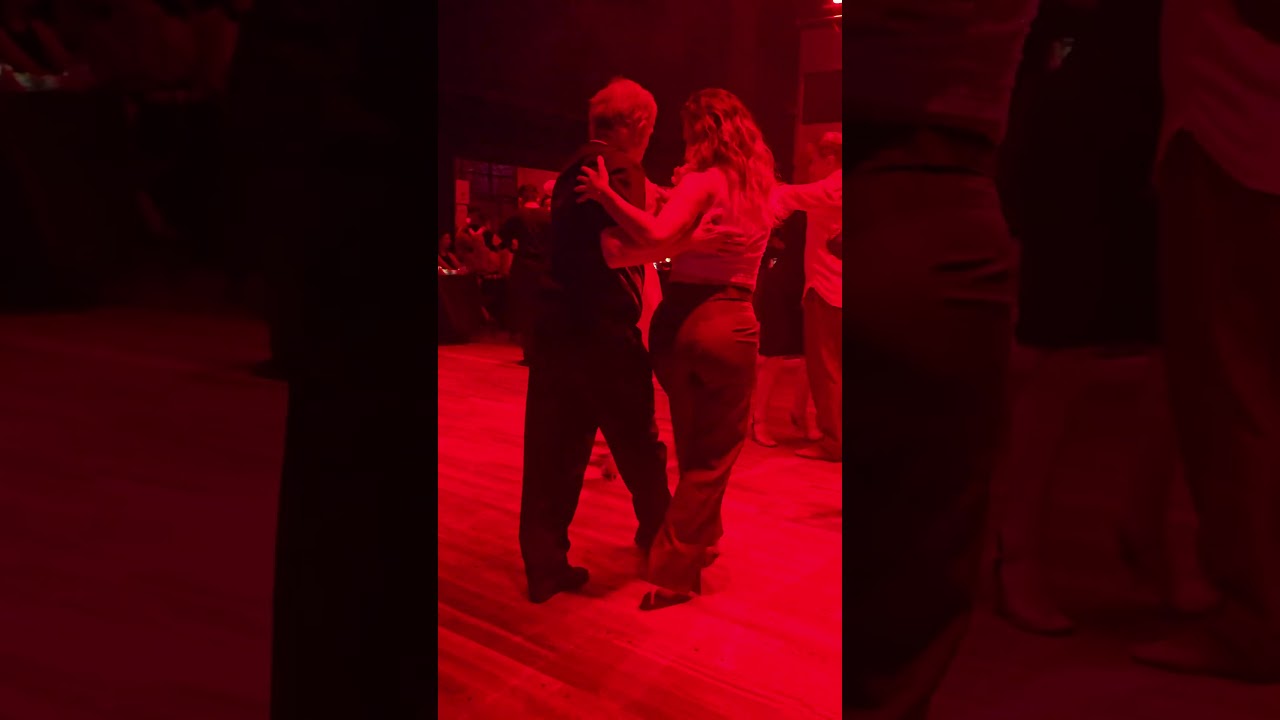 Bailan! NEREA SUAREZ & OSCAR COLO GARCIA | Mentira) | Tango Argentino | Junando Milongas®