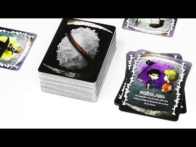 Vídeo relacionado con Atomo Games El Mortal | Juego de Cartas Infantil Para Niños a Partir de 10 Años | Juego de mesa Familia y Amigos