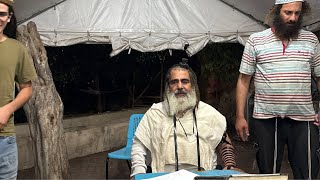 ‏ הרב שלום סבג שידור חי ט״ו בחשון (הרב שלום סבג) - התמונה מוצגת ישירות מתוך אתר האינטרנט יוטיוב. זכויות היוצרים בתמונה שייכות ליוצרה. קישור קרדיט למקור התוכן נמצא בתוך דף הסרטון