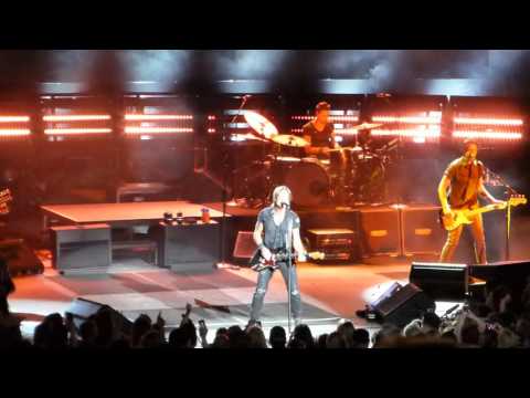 Keith Urban News Update…Keith Opening The Show in Holmdel, New Jersey ...