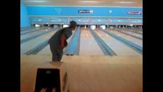 preview picture of video 'Dewey Krieger Bowling The Bowlers Hook, 9 pin Knockdown & 1 Pin Spare Pickup'
