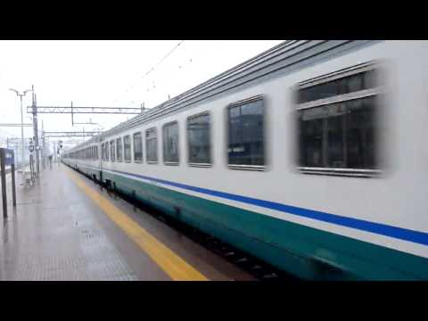 IC con E402B+E402A in transito a Milano Rogoredo