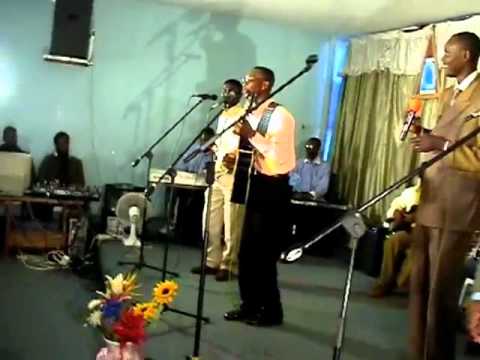 Nathan Epenge - Qui Est Celui Ci