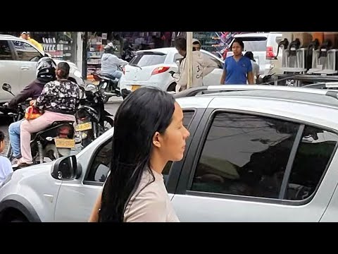 CAMINANDO por las calles de Córdoba 😱