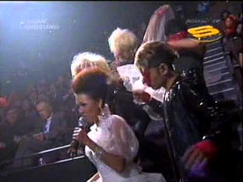 Muzika Ekstravaganza 2010 [Mimi O.N.E & Sarah Aqilah - Bad Romance]