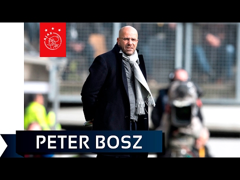 Bosz over titelstrijd: 'Blijft erg spannend zo'