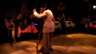 Ariadna Naveira y Fernando Sanchez bailan en porteño y Bailarin
