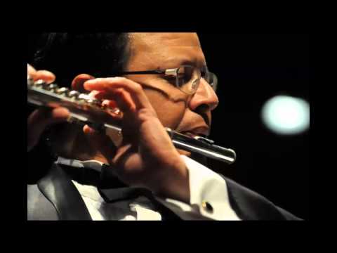 Andrés E. Rodríguez - Concerto Nº 2 for flute and orchestra - I.- Phoenix