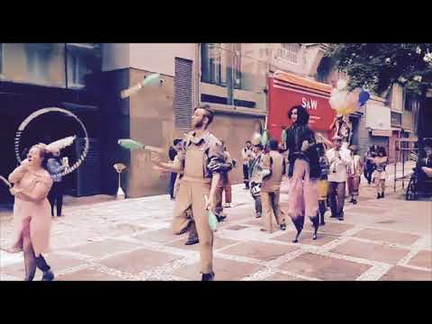 Pandega Invasão - Cia. Suno (cortejo circense)