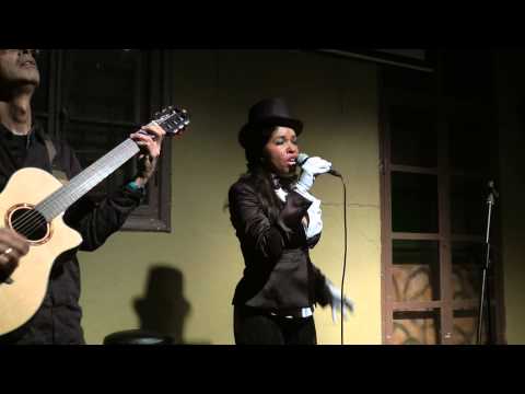 Elisete accompanied by Ron Laor - Hotchesh