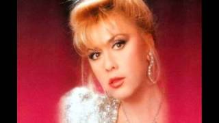 Kamuran Akkor - Yanmış Bir Yürek Var