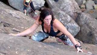 preview picture of video 'ALGARVE ROCK CLIMBING.THE GULLY'