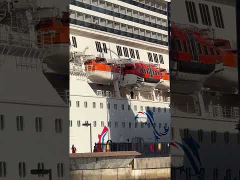 Thumbnail for Carnival Splendor at Sydney Harbour Australia