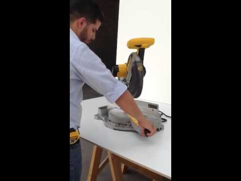SIERRA INGLETEADORA DEWALT DW-708
