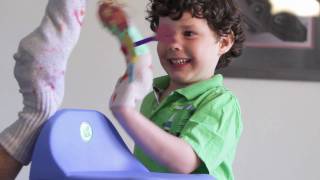 Preschooler: Everyday Moments - Creative Play