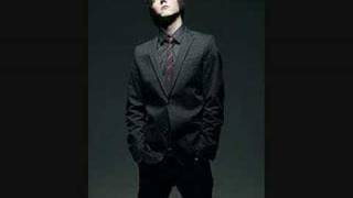 Olavi Uusivirta: Nyt kun kuljet ympärilläni