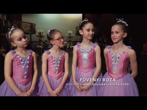 OperaCafé 20230514 - KisCsipke az Eiffelben