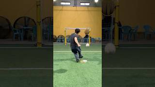 狙った場所にスーパーゴール決めるまで終われません⚽️