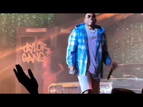 Nelly with Snoop Dogg “Hot In Herre” (Live in St Louis 7-16-2023)