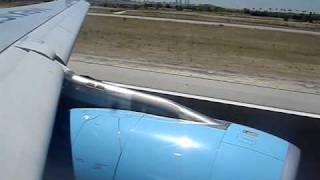 preview picture of video 'Mexicana A330-243 Take off from Madrid'