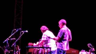 Steve Earle and Hot Tuna perform &quot;Brand New Companion&quot;