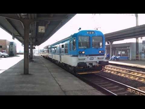 Odjezd vlaku R 1192 (ČD 843.027 vzadu) - Chomutov město, 16. 4. 2013