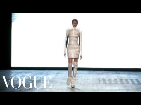 Fashion Show - Gareth Pugh: Spring 2012 Ready-to-Wear