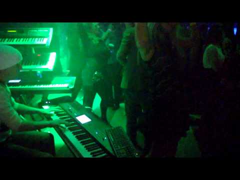 Davos Live at Club HQ - 25 min set.