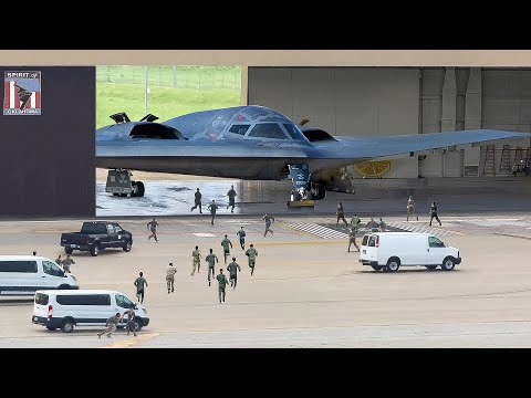 Die USA stationieren während des Einsatzes vollbewaffnete B-2-Bomber