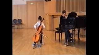 Vivaldi Cellokonzert a-moll 1.Satz - Julian Lehmann