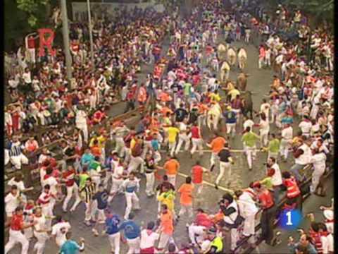July 13 2009 encierro with Fuente Ymbro bulls in Pamplona