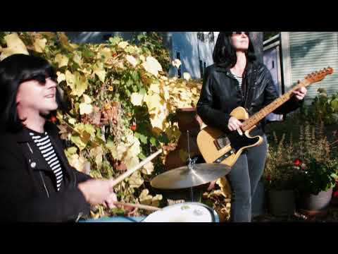 The 99ers | Kissing Johnny Ramone | Official Music Video