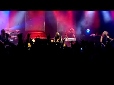Videoclip de We're Not Gonna Fall (Live) — Children of Bodom