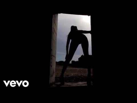 Tiana - Dem A Bawl - (Tiana Ti Ti Tiana)