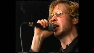 Beck - Mixed Bizness (T In The Park Festival, 8.7.01)