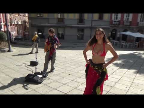 Buena Vista Social Club - Chan Chan (Layla Lamar and Frank Pilutti street performance)