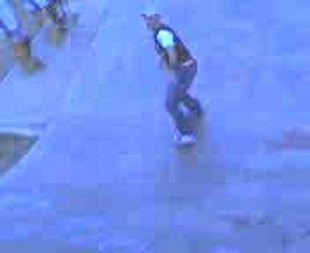 Ceguinho na mini ramp da esperança !